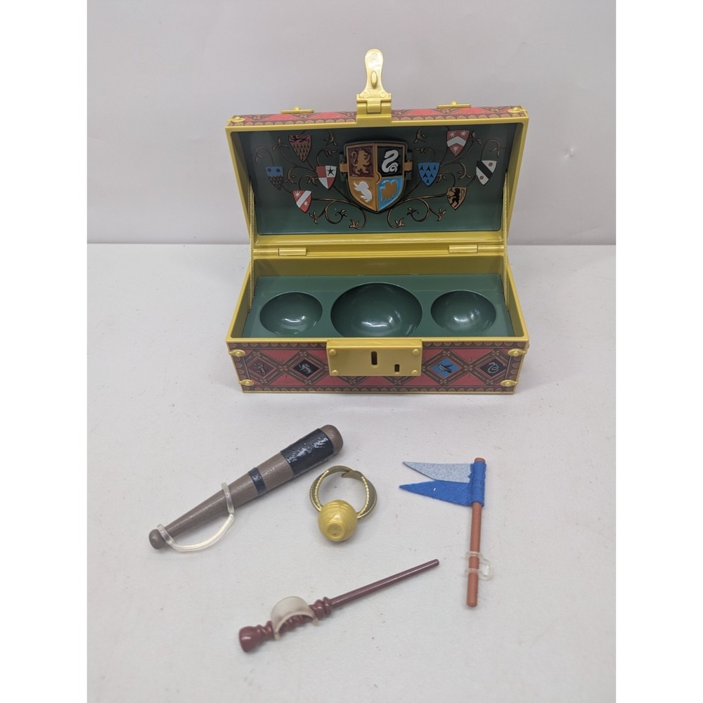 American Girl Harry Potter Hogwarts Quidditch lot, Trunk Wand Bat Snitch *Read